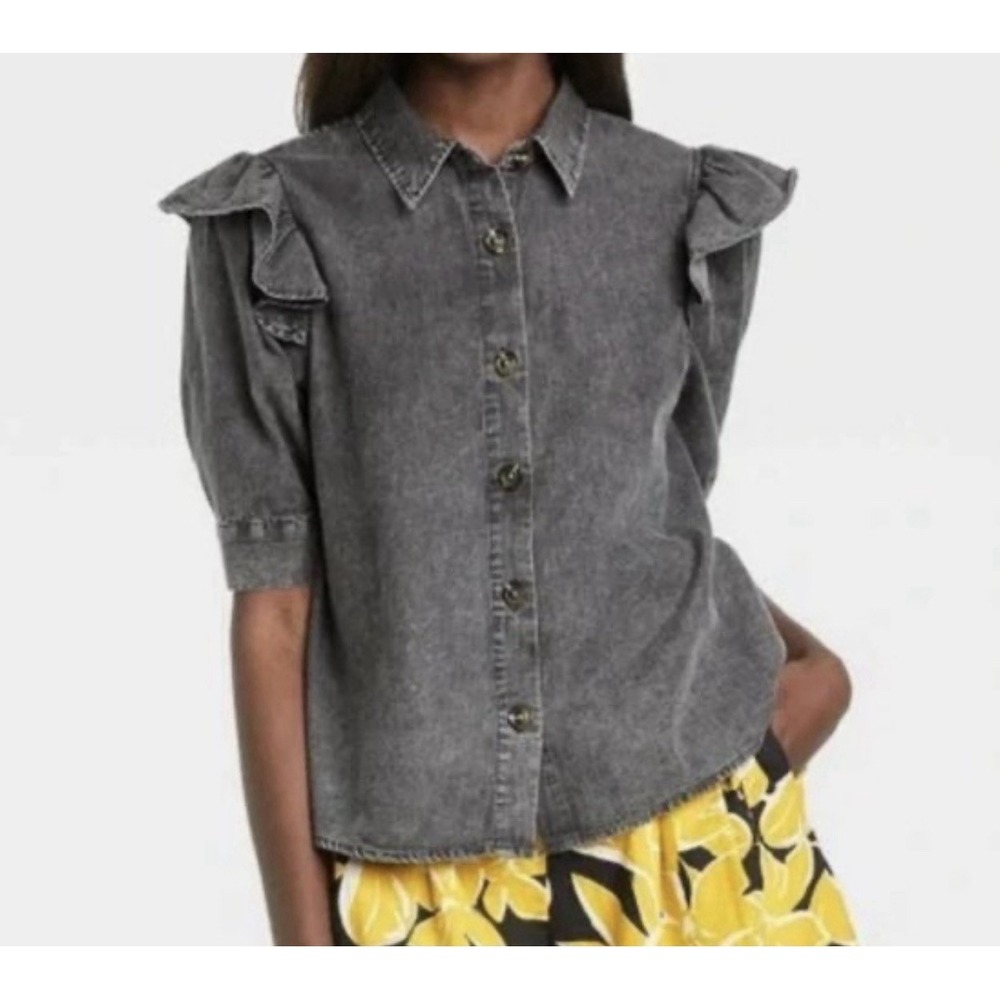 Who What Wear Ruffle Shoulder S/S Button Up Gray Acid Wash Top Medium